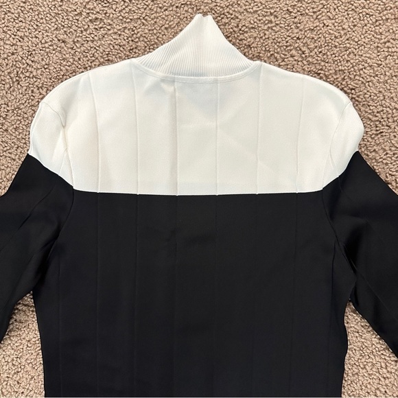 Givenchy Two Tone Ribbed Stretch Knit Turtleneck Sweater Black & White sz XS/S - Picture 13 of 15